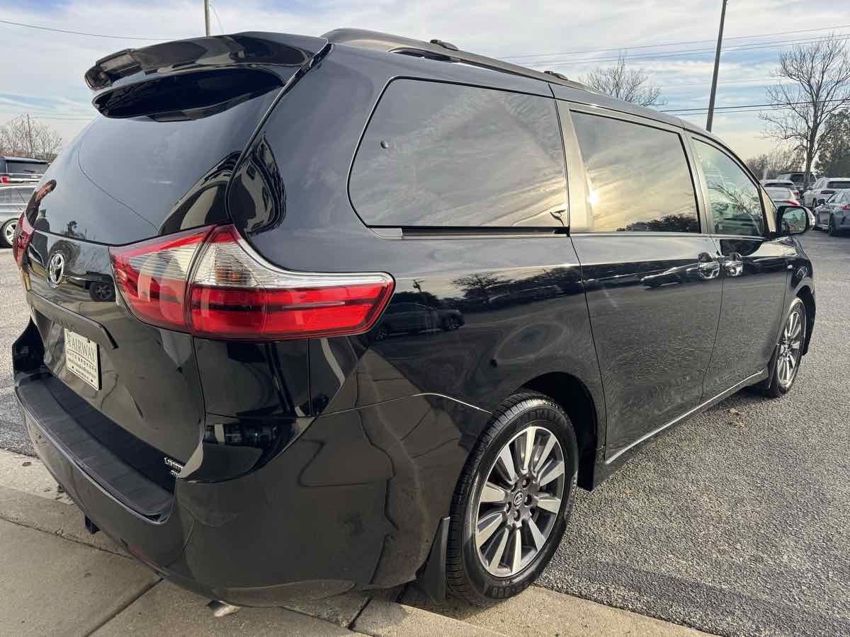 2020 Toyota Sienna Limited - Photo 42