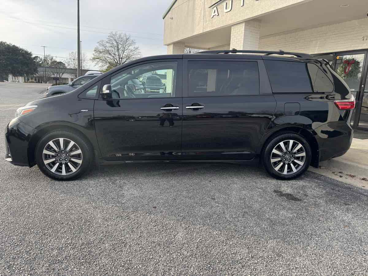 2020 Toyota Sienna Limited - Photo 45