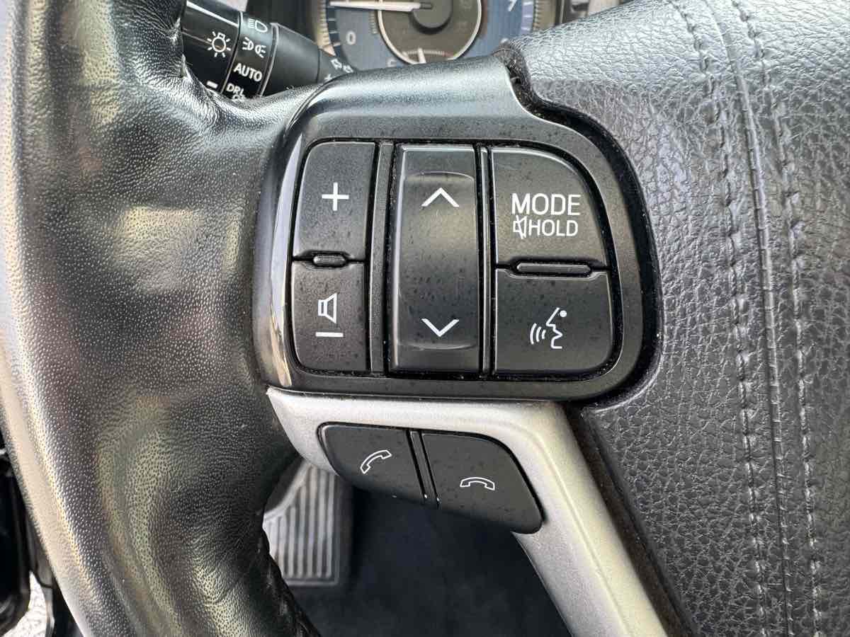 2020 Toyota Sienna Limited - Photo 19