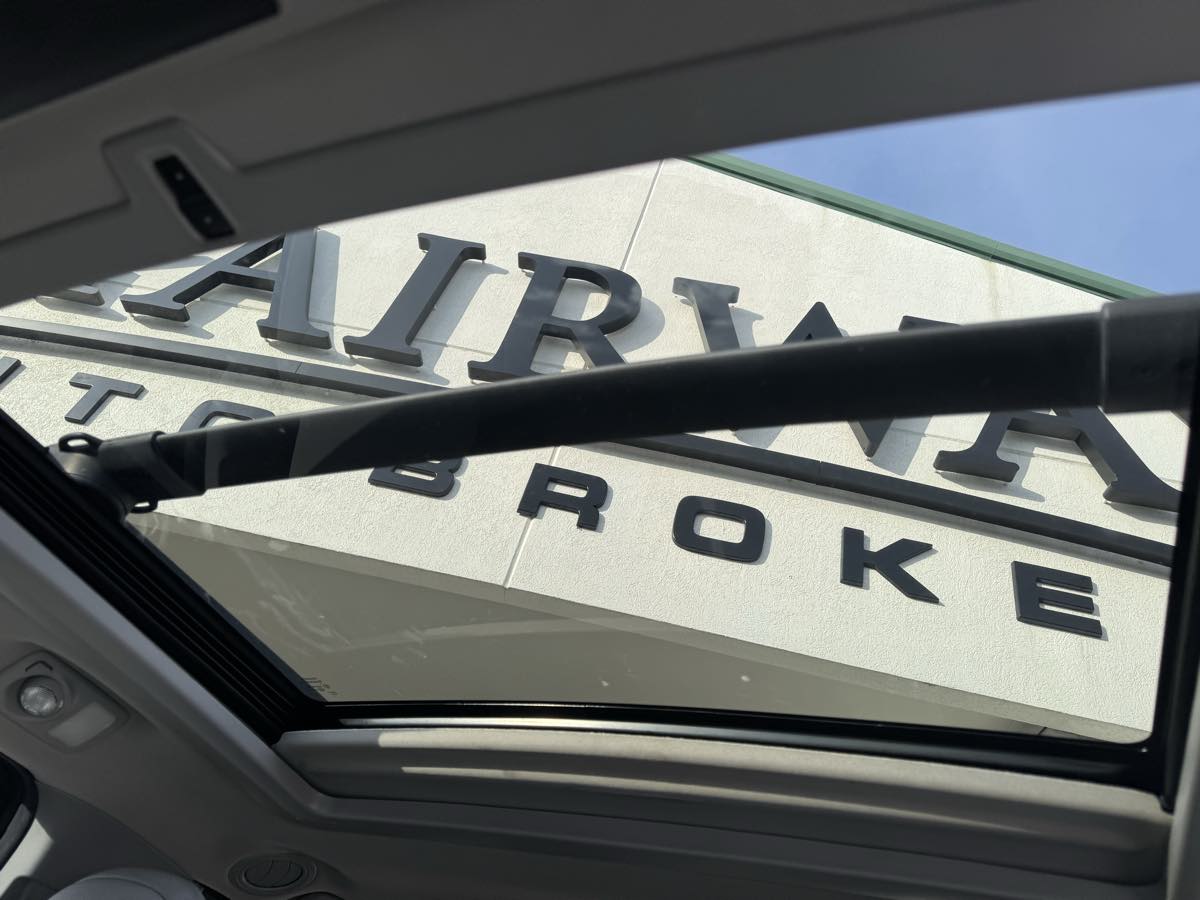 2020 Toyota Sienna Limited - Photo 27