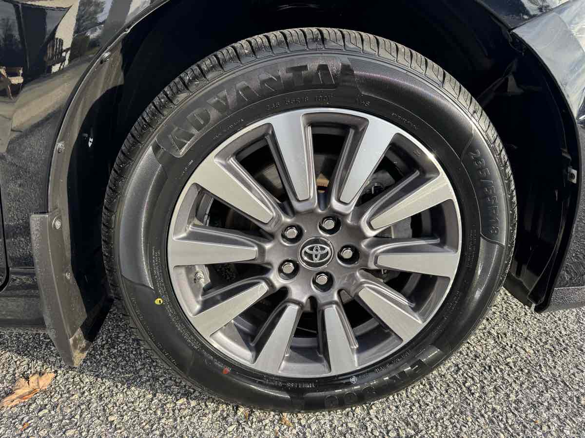 2020 Toyota Sienna Limited - Photo 35