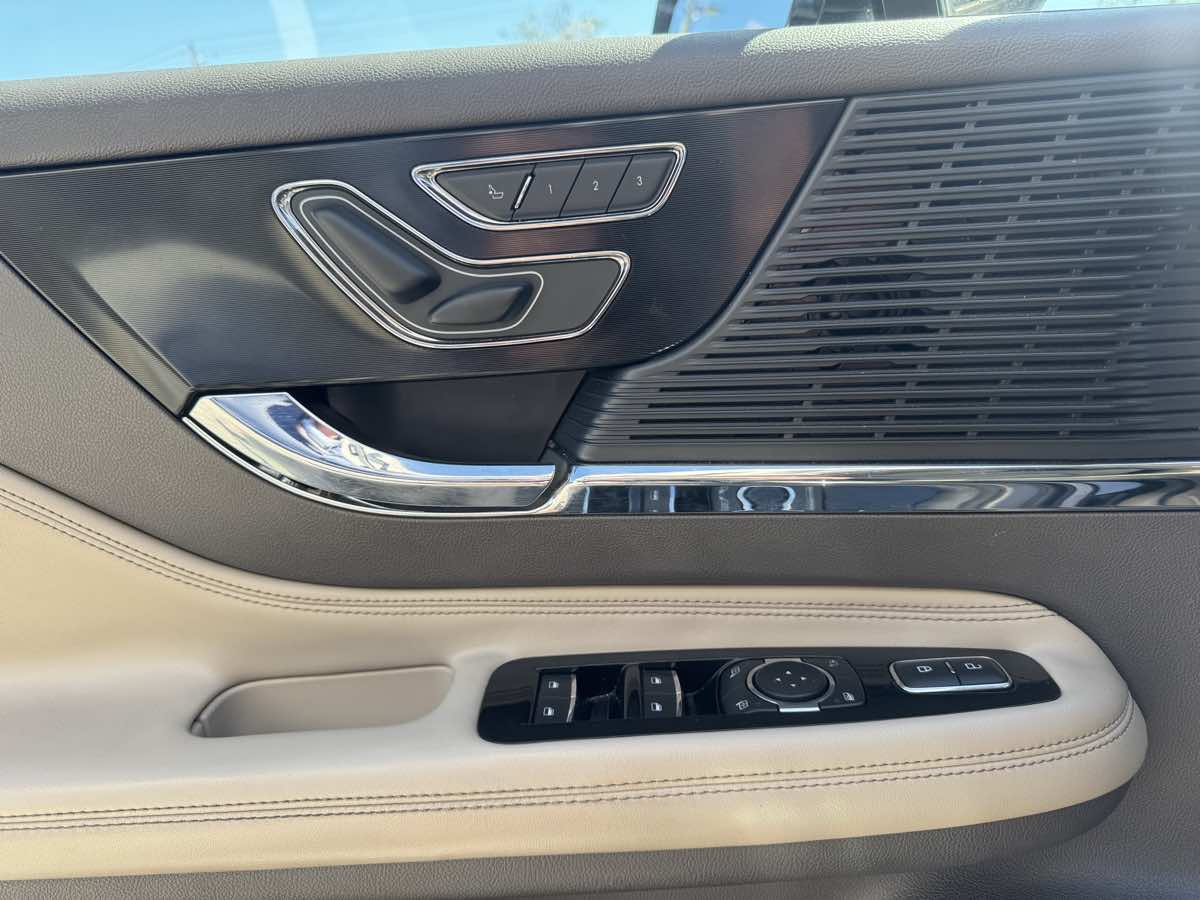 2020 Lincoln Corsair Base - Photo 15