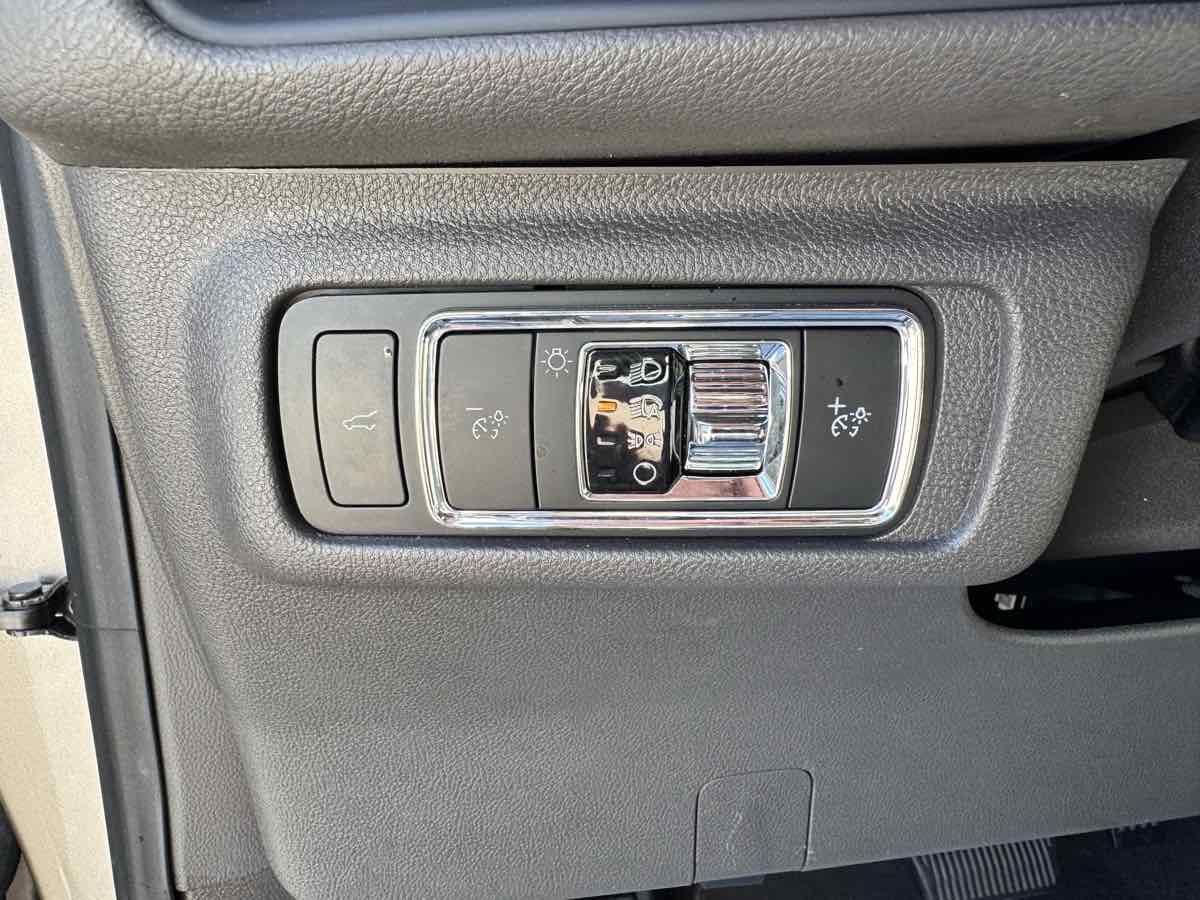 2020 Lincoln Corsair Base - Photo 16