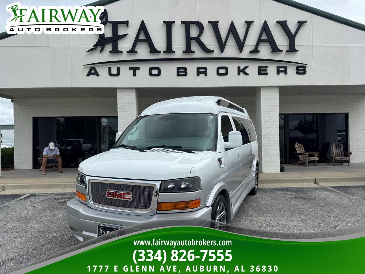 2017 GMC Savana 2500's photo