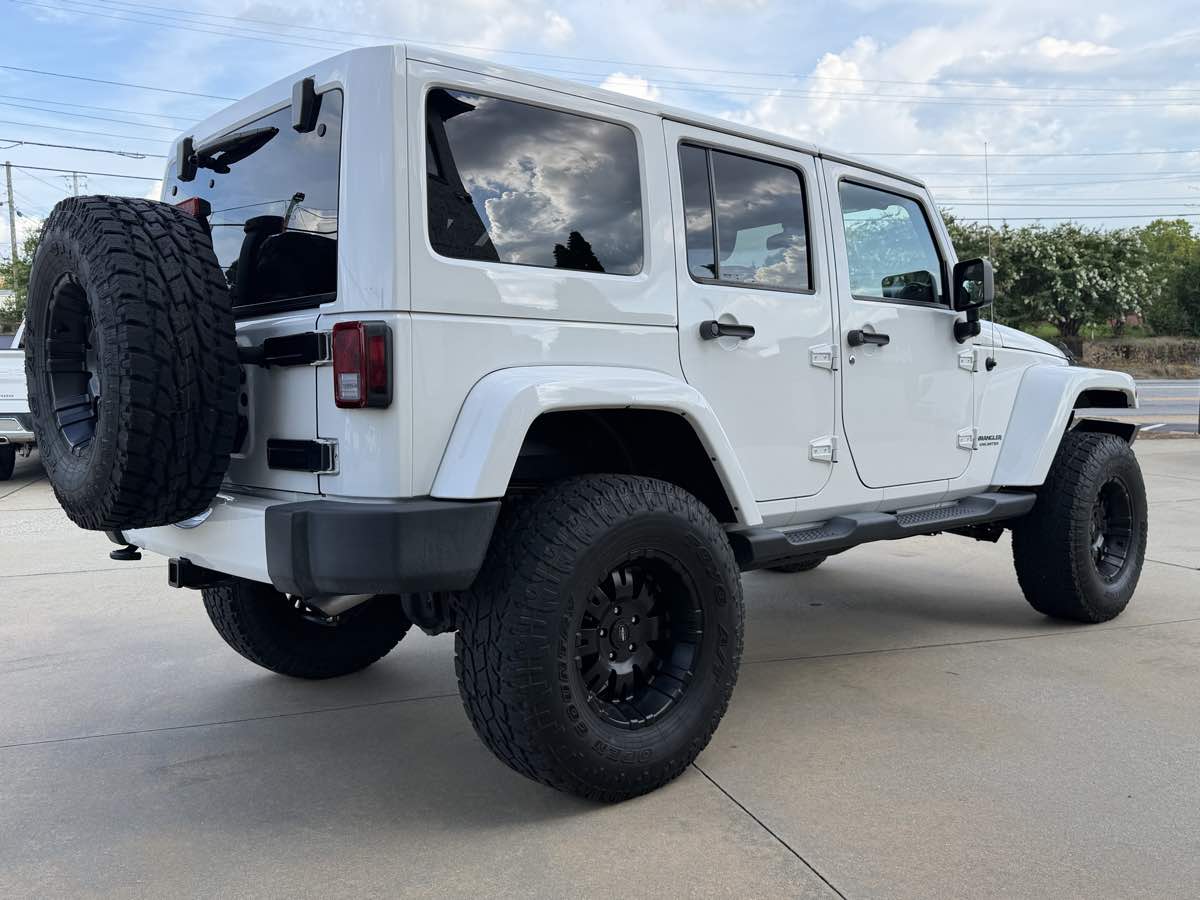 View vehicle photo 7