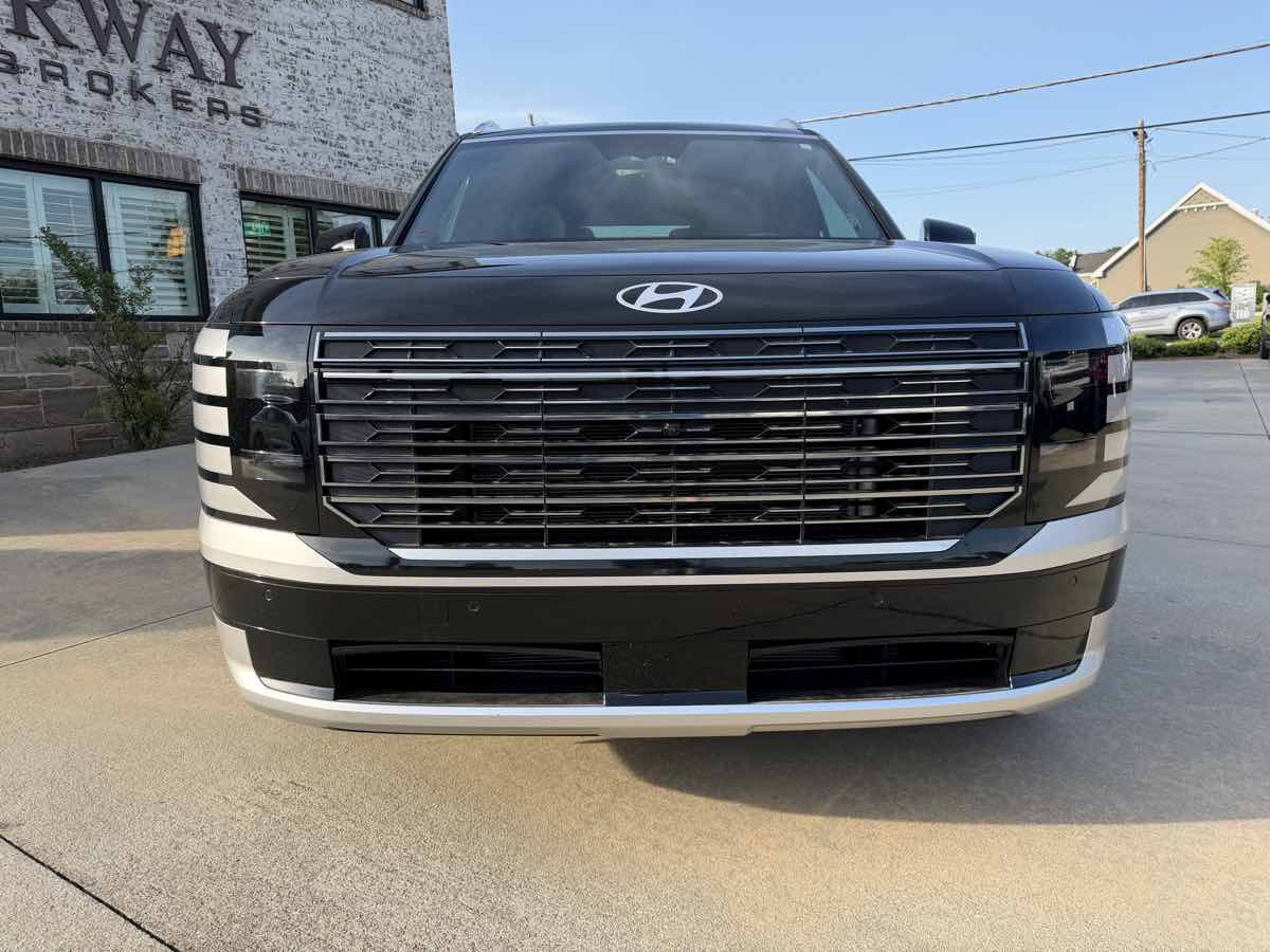 2026 Hyundai Palisade Calligraphy - Photo 3