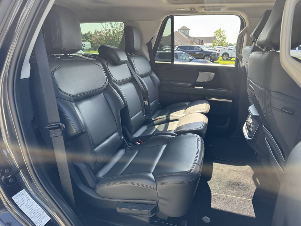 2025 Ford Expedition Active - Photo 13