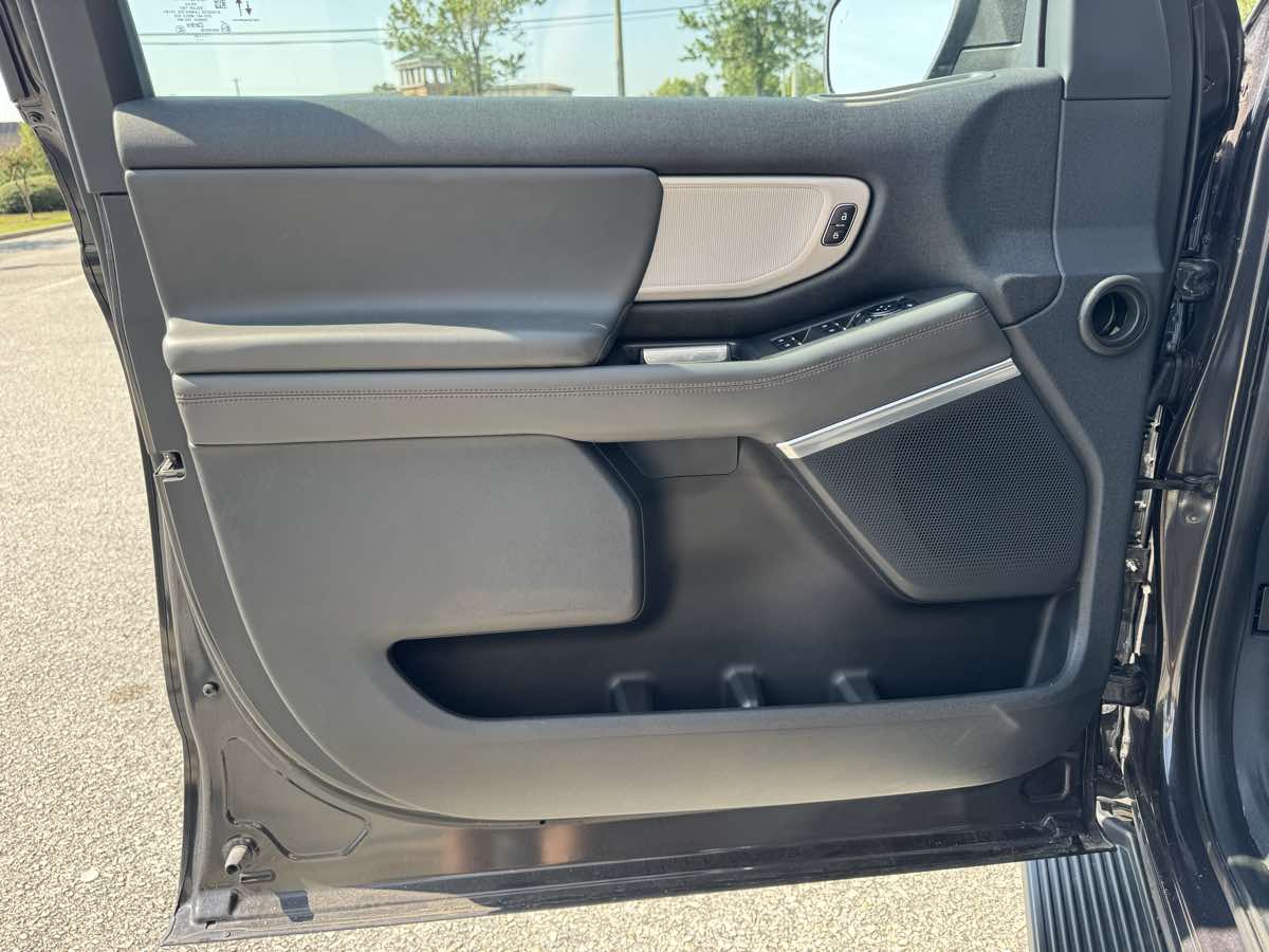 2025 Ford Expedition Active - Photo 32