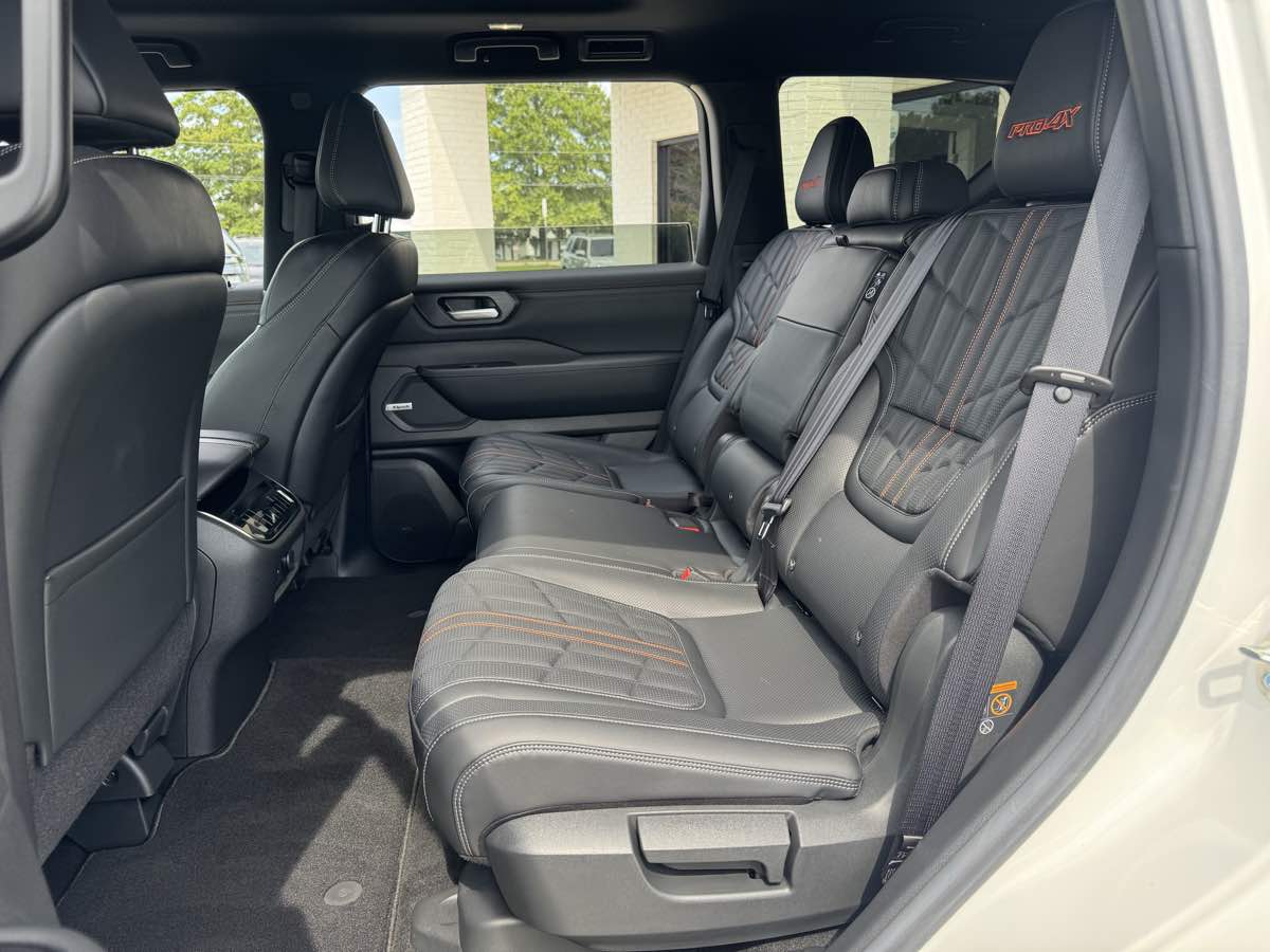2025 Nissan Armada PRO-4X - Photo 11