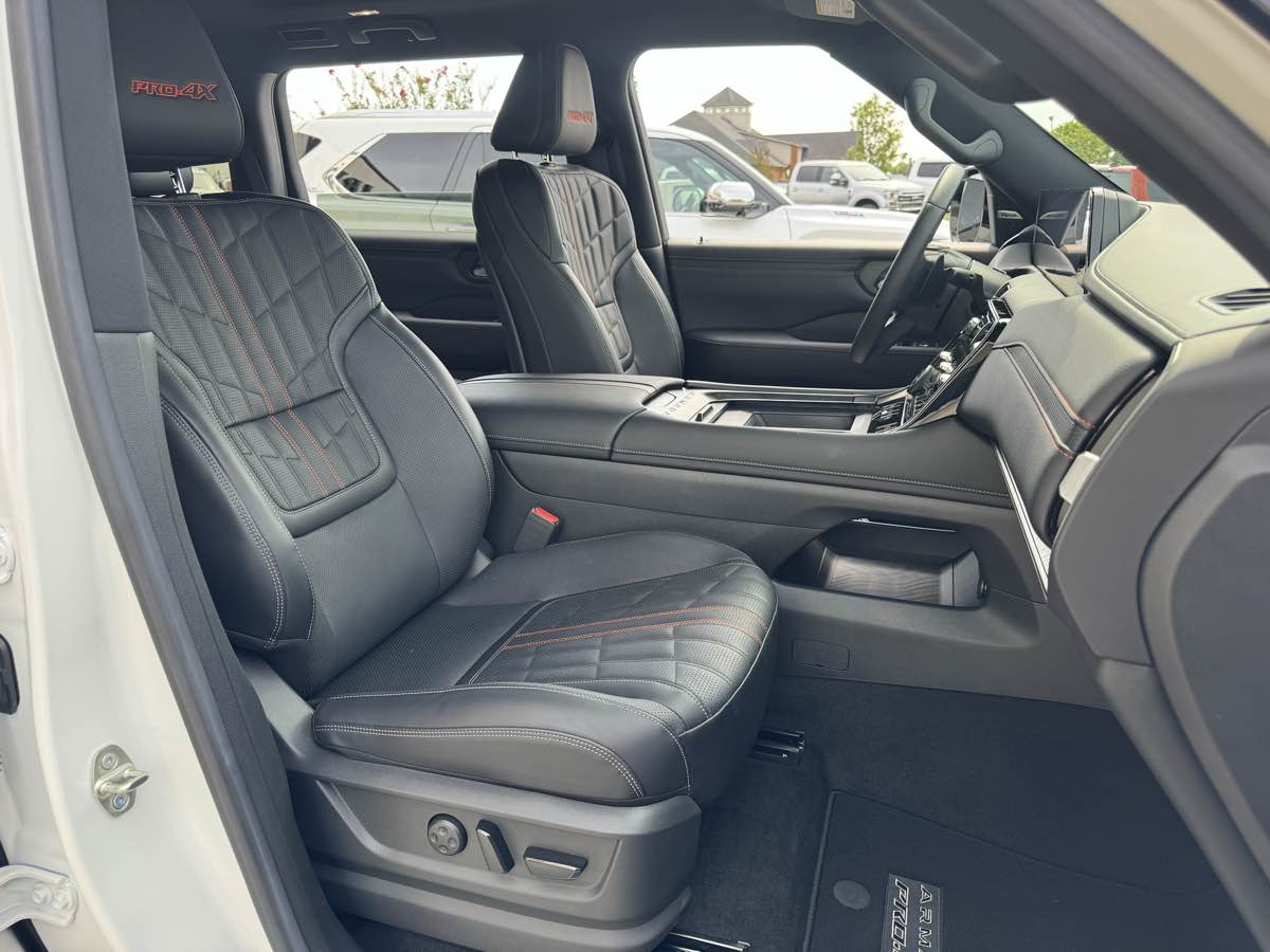 2025 Nissan Armada PRO-4X - Photo 12