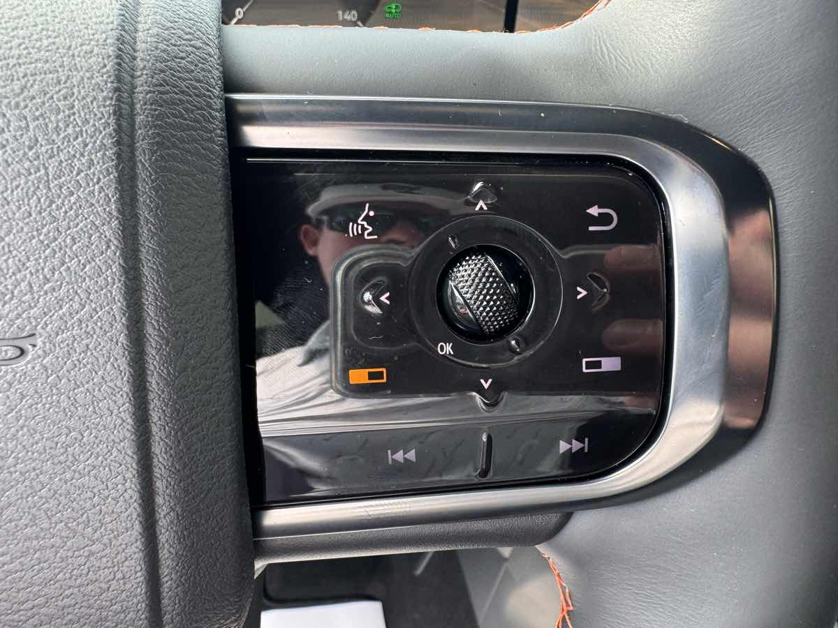 2025 Nissan Armada PRO-4X - Photo 21