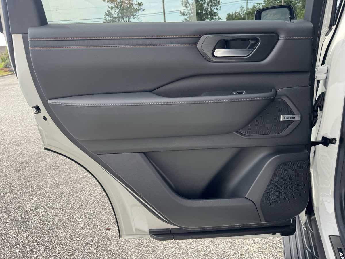 2025 Nissan Armada PRO-4X - Photo 32