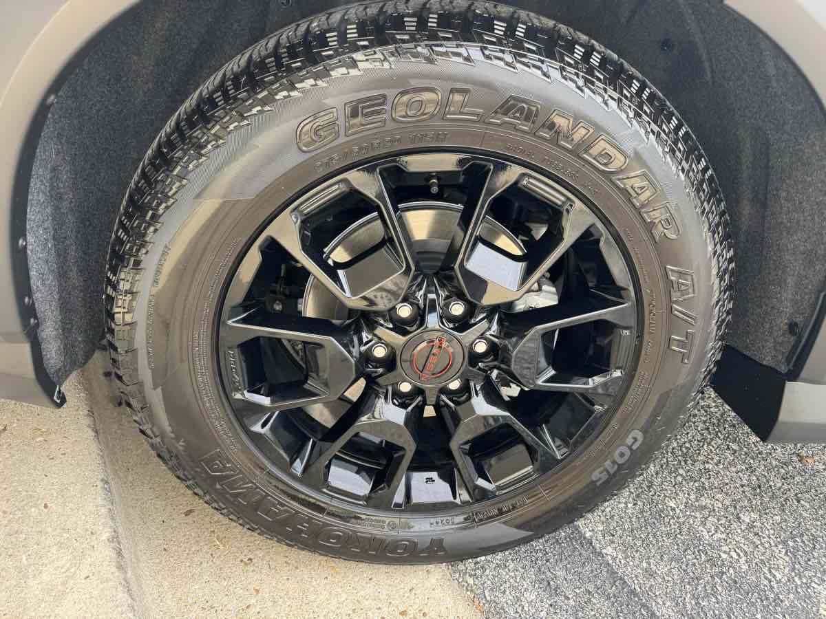2025 Nissan Armada PRO-4X - Photo 38