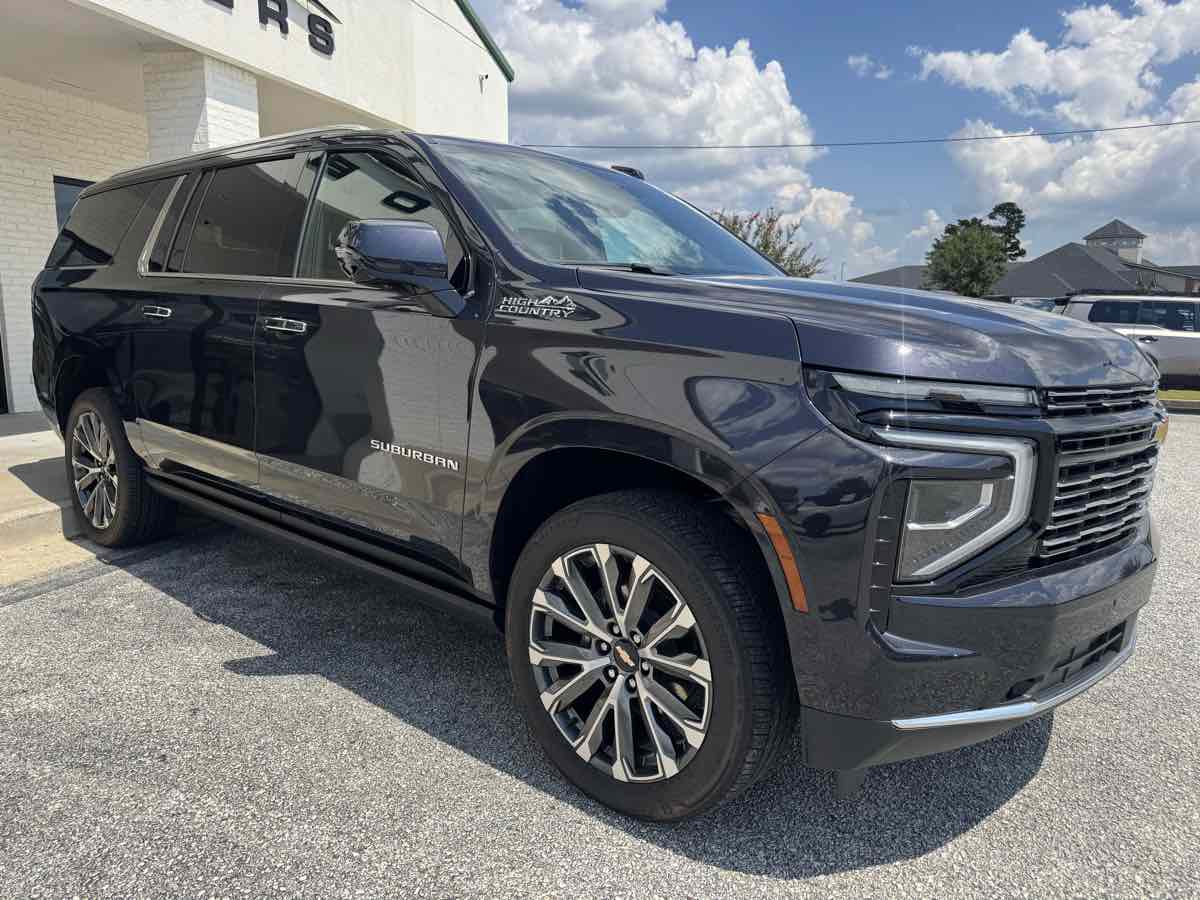 2026 Chevrolet Suburban High Country - Photo 42