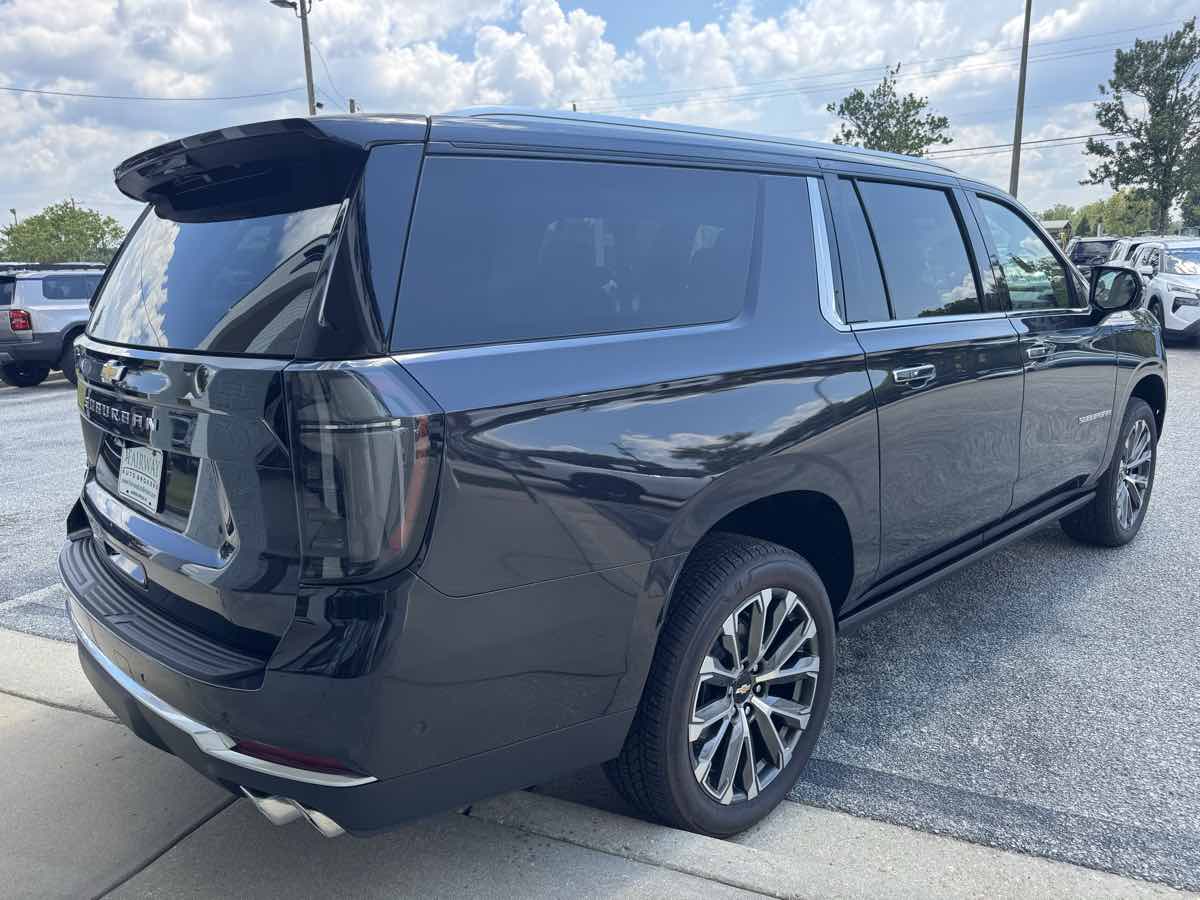 2026 Chevrolet Suburban High Country - Photo 44