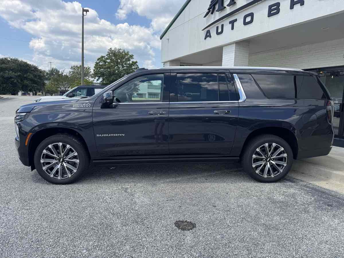 2026 Chevrolet Suburban High Country - Photo 47