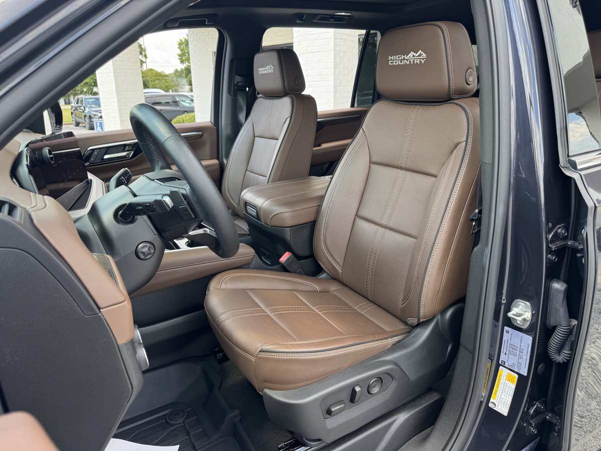 2026 Chevrolet Suburban High Country - Photo 11