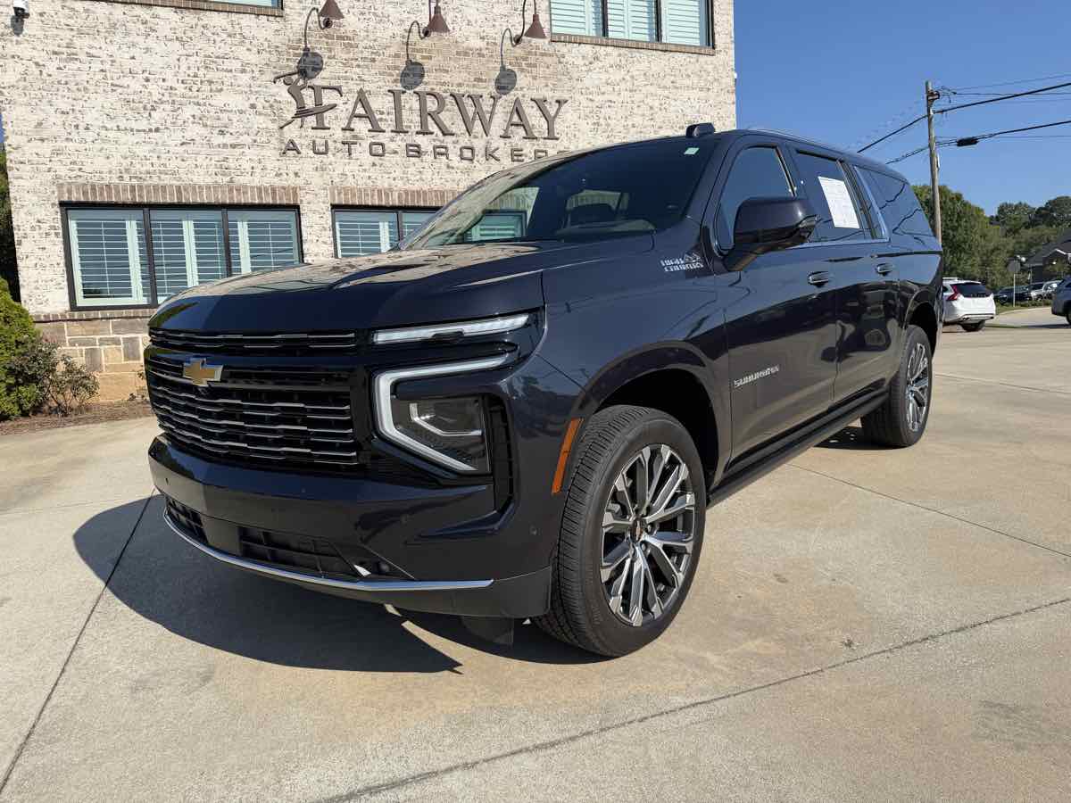 2026 Chevrolet Suburban High Country - Photo 2
