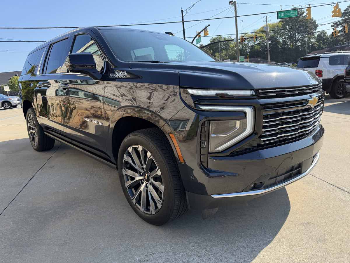 2026 Chevrolet Suburban High Country - Photo 4