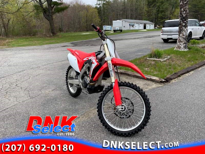ホンダ　CRF250R 札幌市豊平区から Off-Road Racebikes—Mike Witkowski's 2023 Honda CRF250R | Dirt Rider