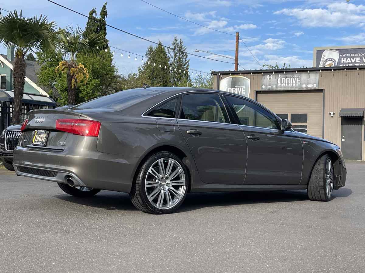 2012 Audi A6 3.0T Prestige photo 3