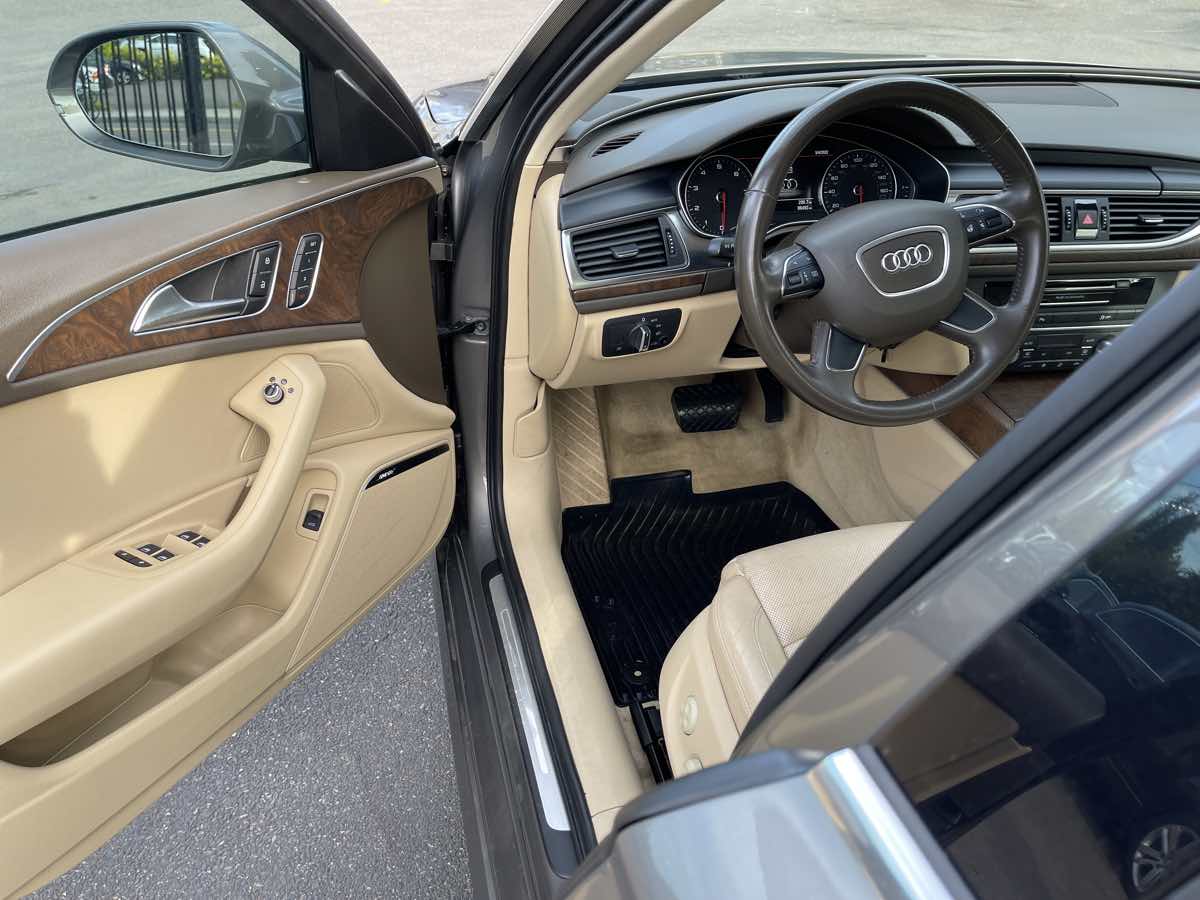 2012 Audi A6 3.0T Prestige photo 11