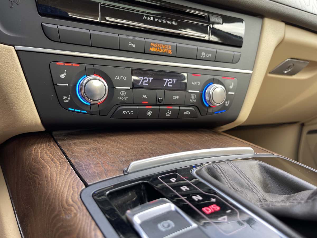 2012 Audi A6 3.0T Prestige photo 22