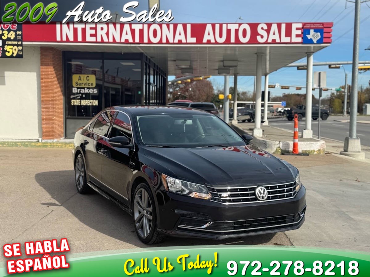 2017 Volkswagen Passat R-Line w/Comfort Pkg