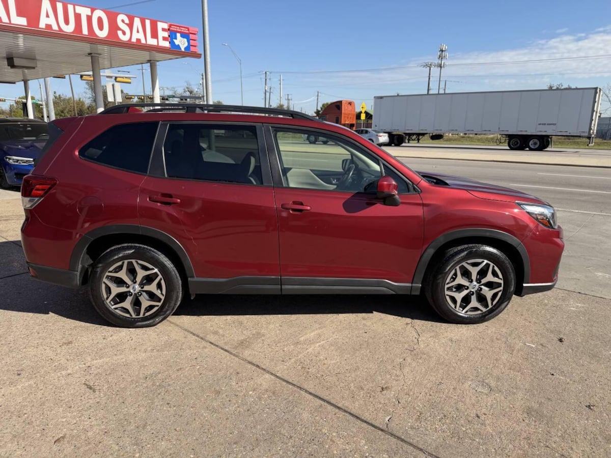 2019 Subaru Forester Premium - Photo 9