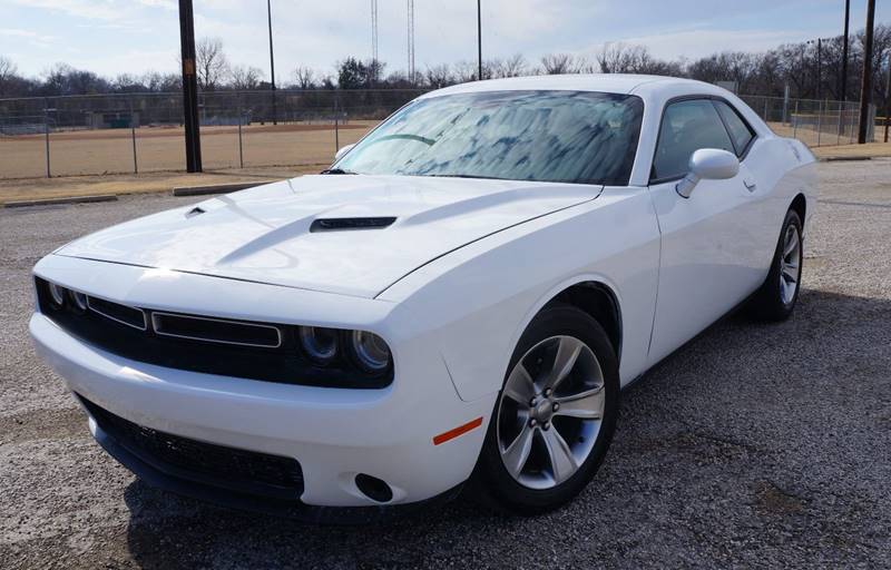 Sold 2016 Dodge Challenger SXT in Garland