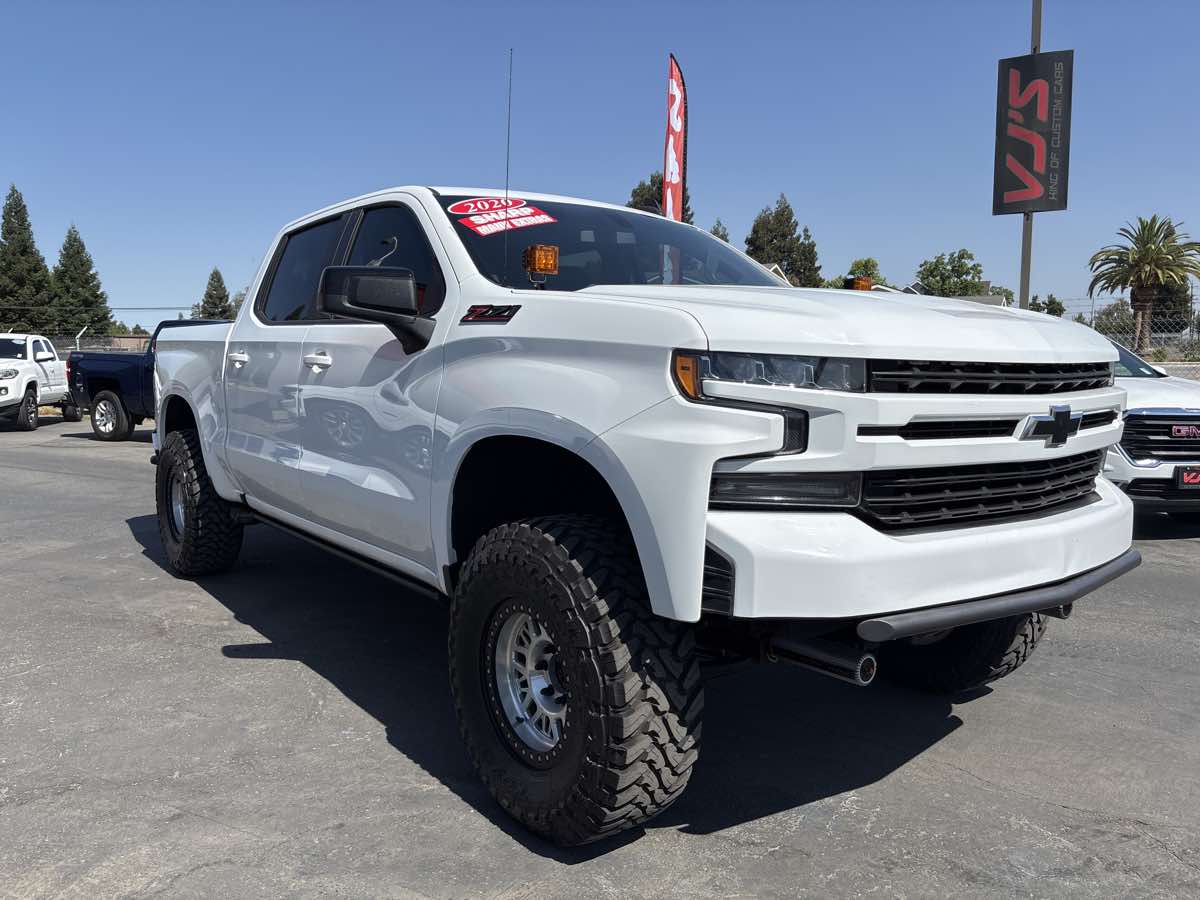 2020 Chevrolet Silverado 1500 RST photo 4