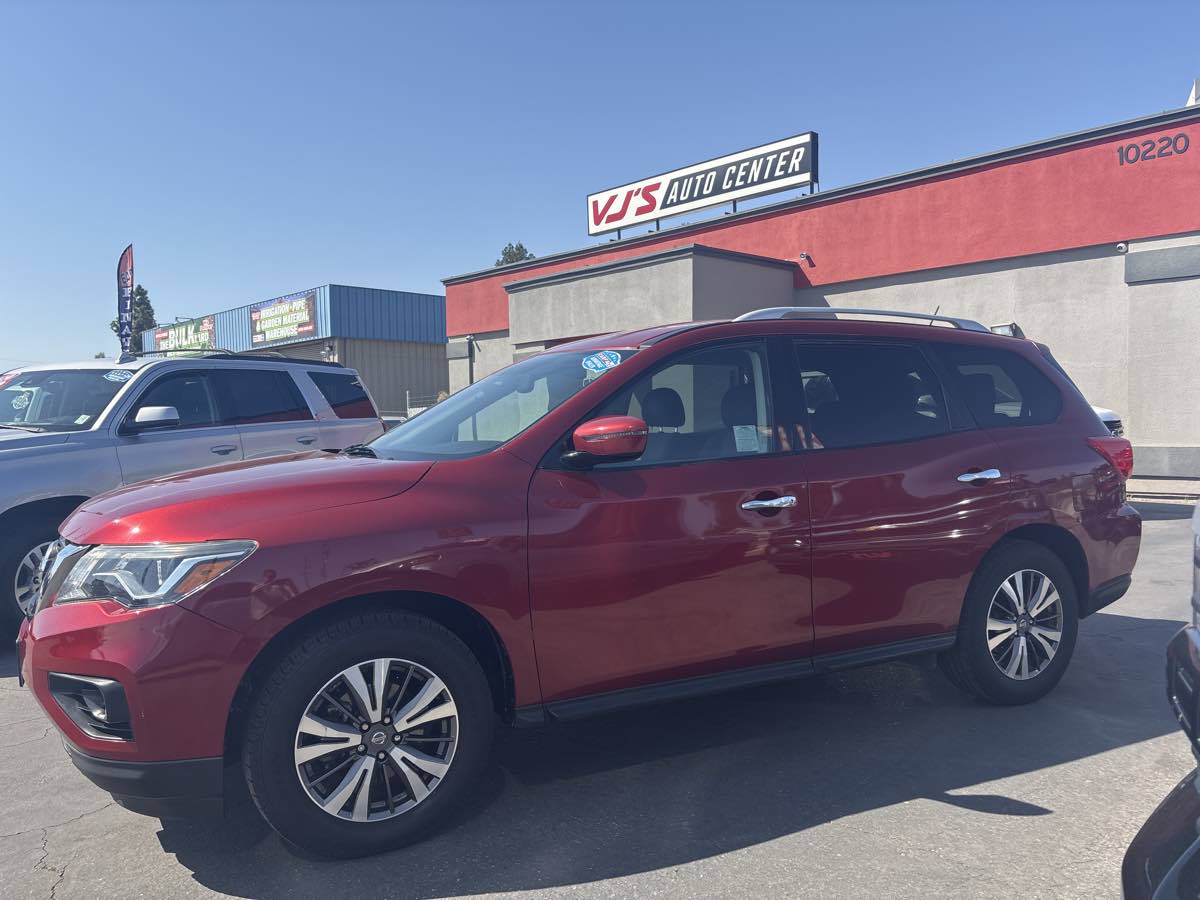 2017 Nissan Pathfinder SV - Photo 7