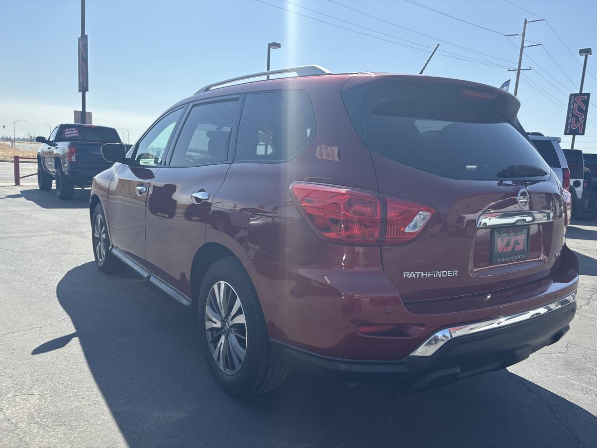 2017 Nissan Pathfinder SV - Photo 24