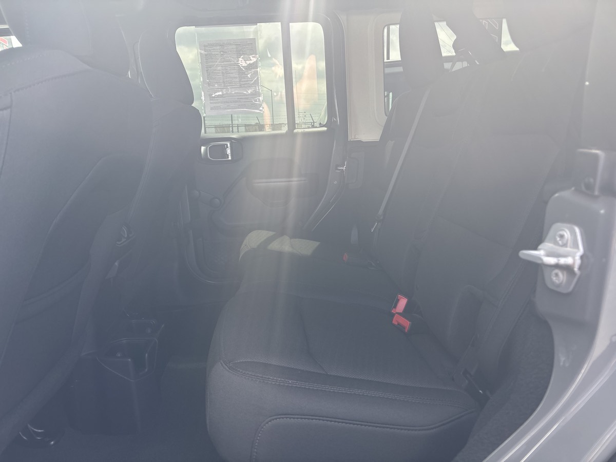 2019 Jeep Wrangler Unlimited Sport - Photo 18