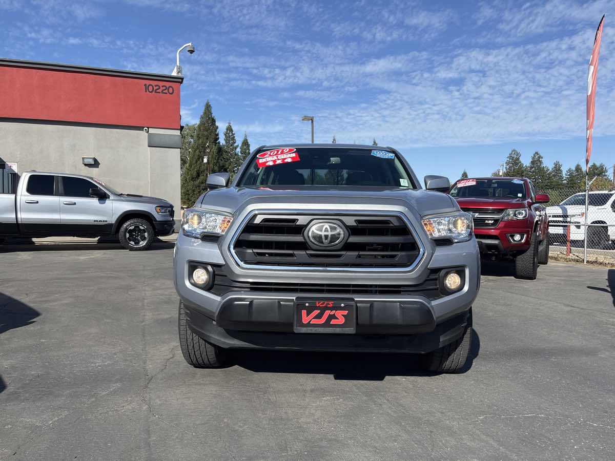2019 Toyota Tacoma SR5 - Photo 3