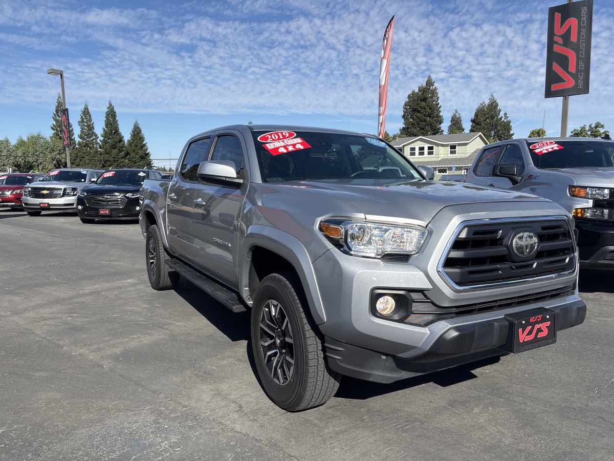 2019 Toyota Tacoma SR5 - Photo 4