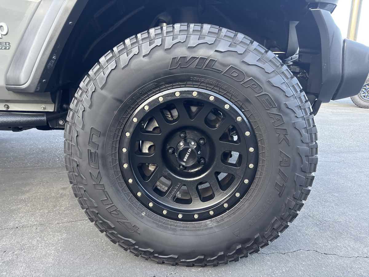 2020 Jeep Wrangler Sport S photo 3