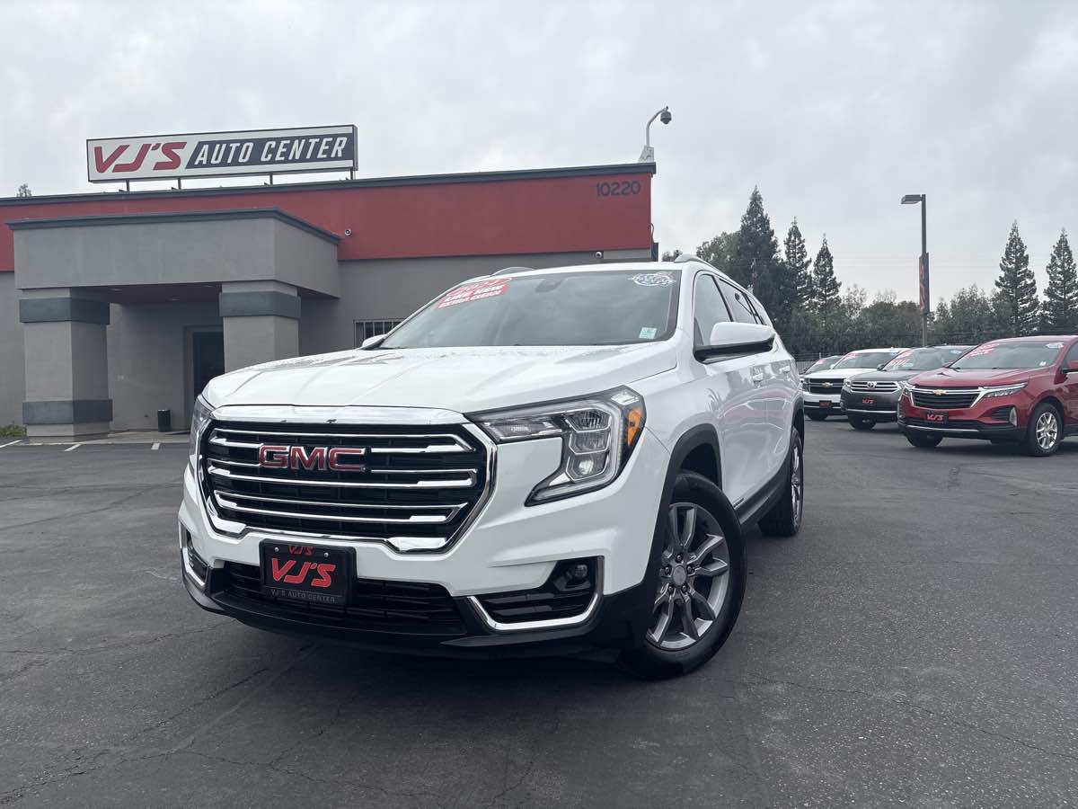 2024 GMC Terrain SLT AWD's photo