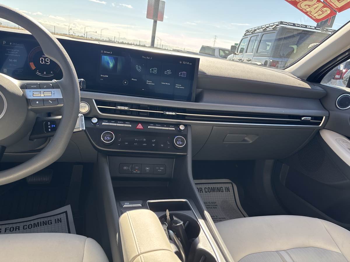 2024 Hyundai Sonata SEL - Photo 10