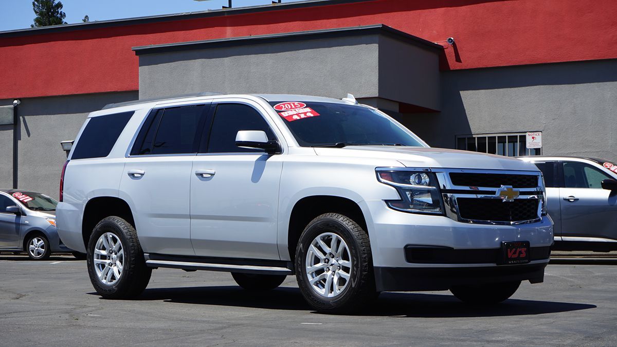2015 Chevrolet Tahoe 4WD LT's photo