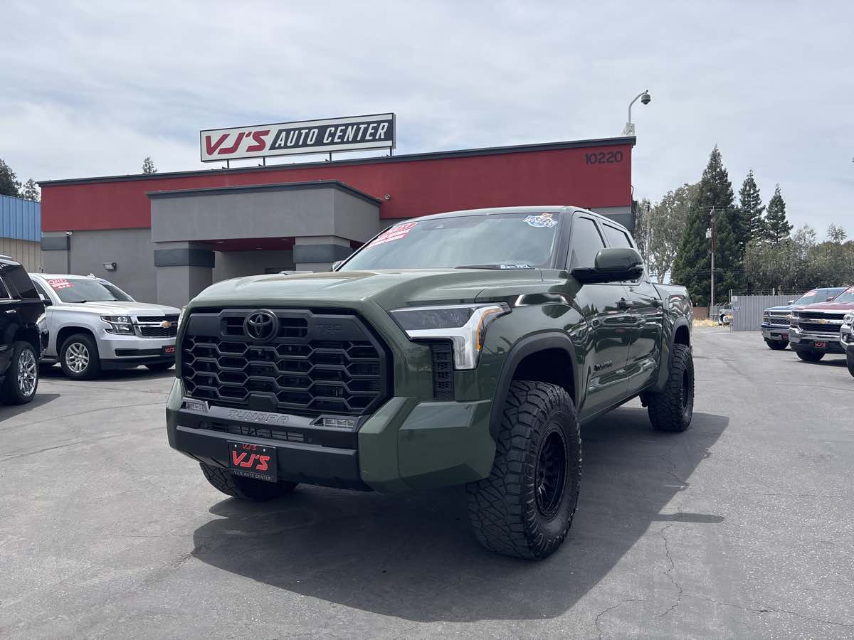 2023 Toyota Tundra 4WD Limited Hybrid