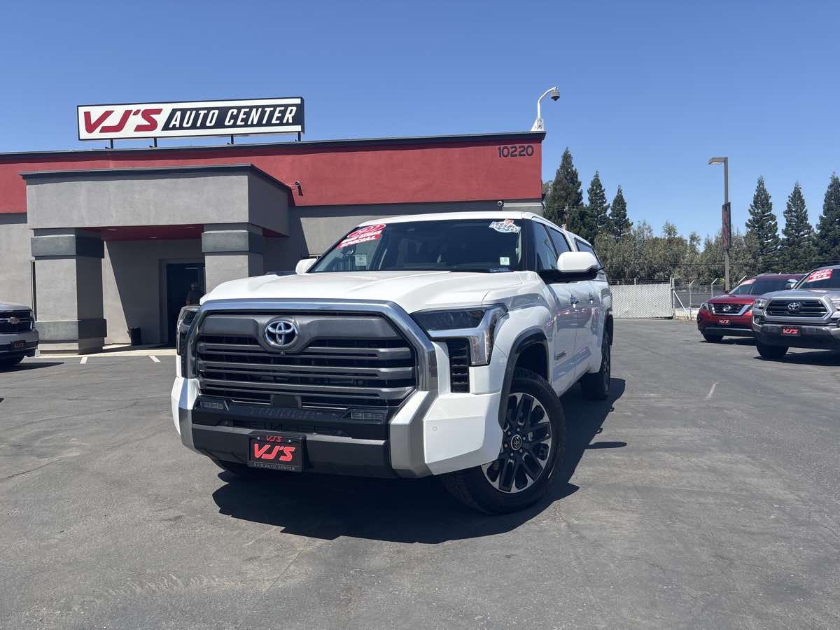 2022 Toyota Tundra Limited Hybrid 4WD CrewMax 6.5' Bed's photo