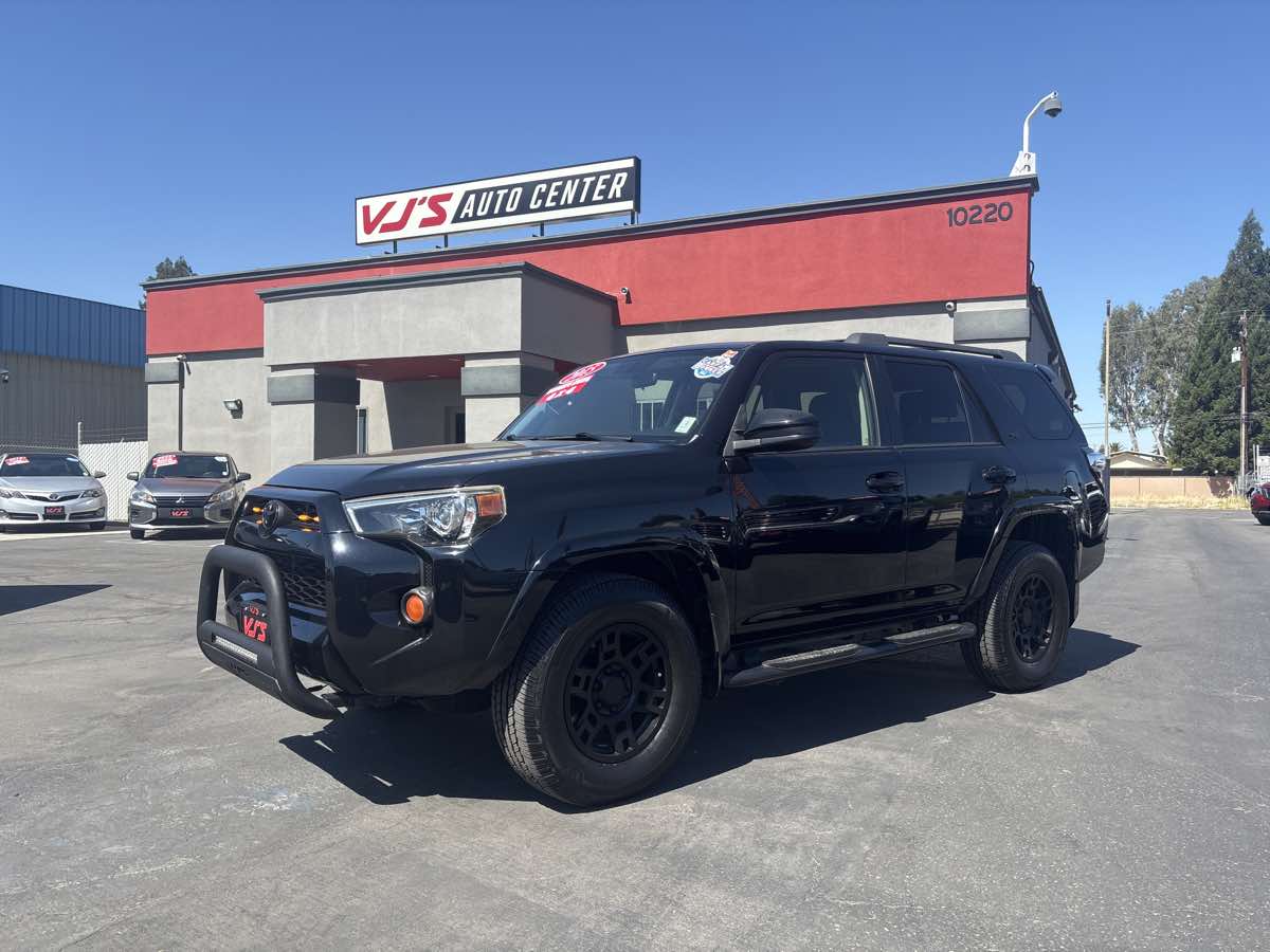 Attitude Black Metallic 2015 Toyota 4Runner SUV / Crossover Four-Wheel Drive Automatic