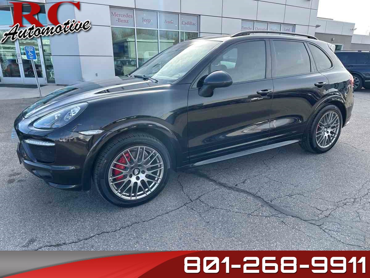 2013 Porsche Cayenne GTS