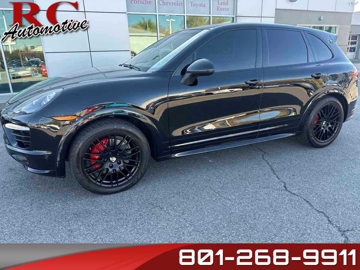 2013 Porsche Cayenne GTS