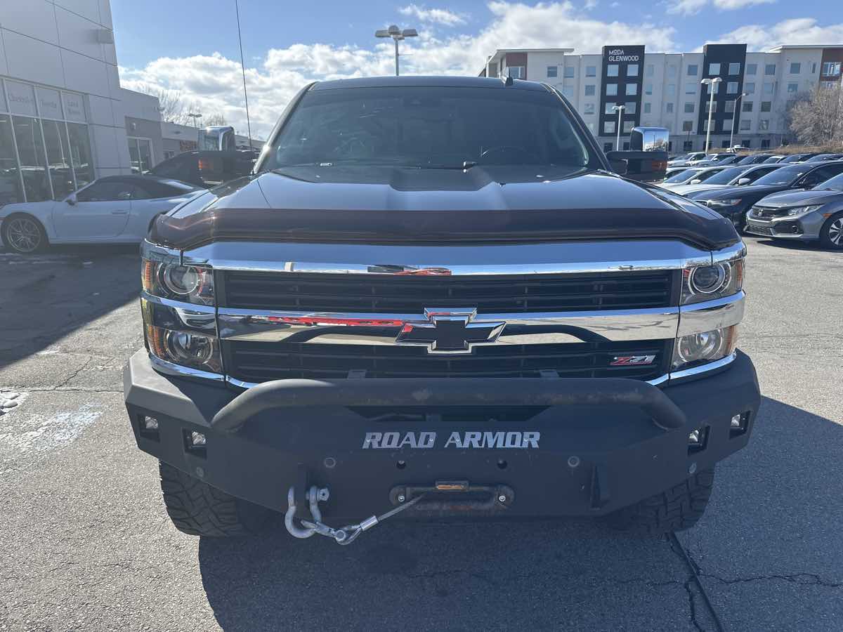 2016 Chevrolet Silverado 3500HD LTZ photo 3