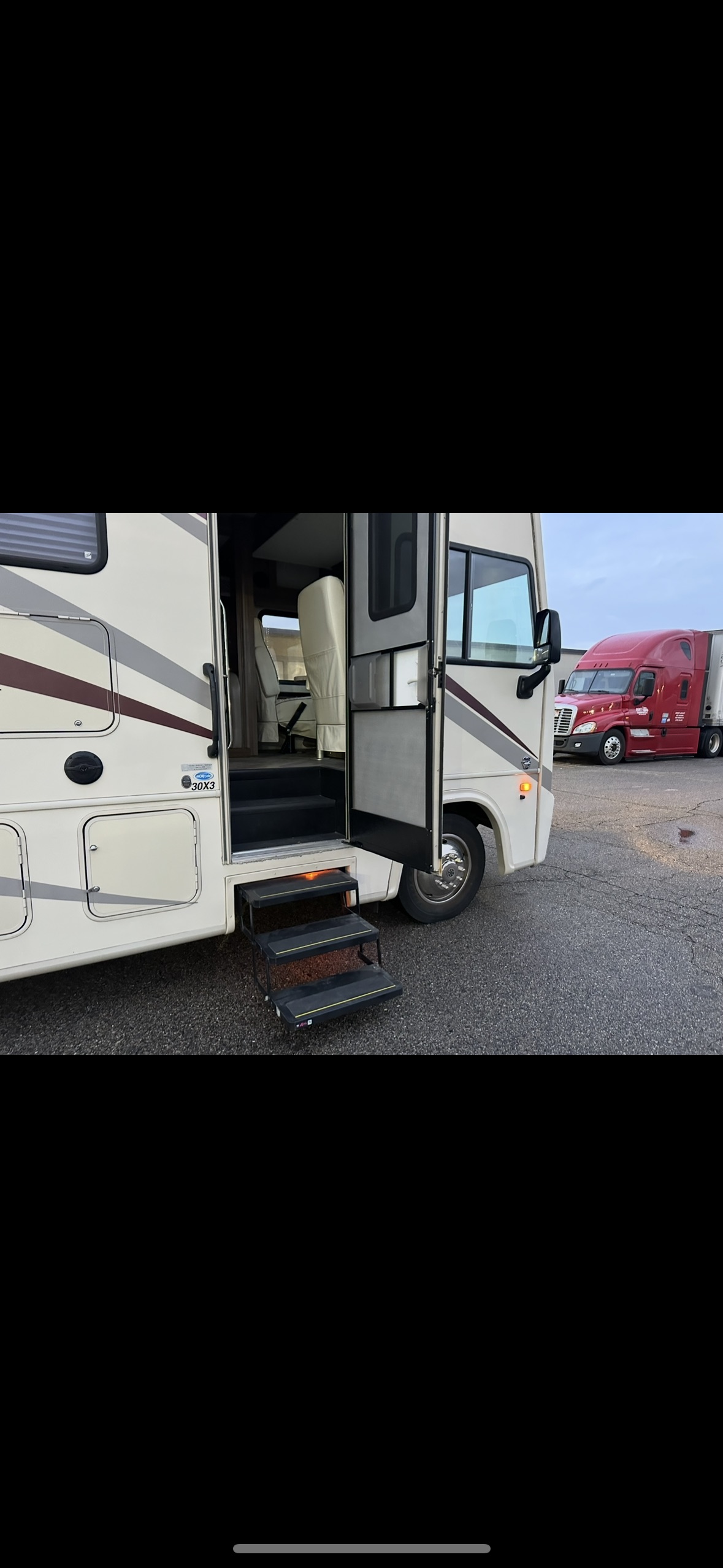 2018 Ford F-53 - Photo 8