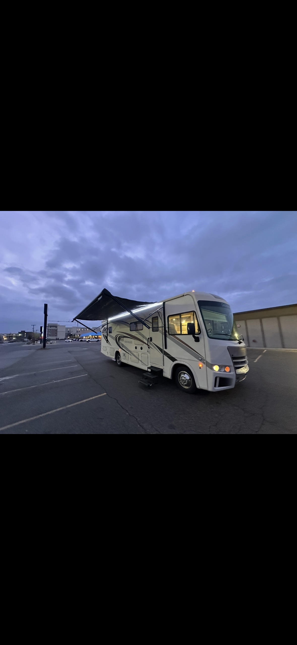 2018 Ford F-53 - Photo 22