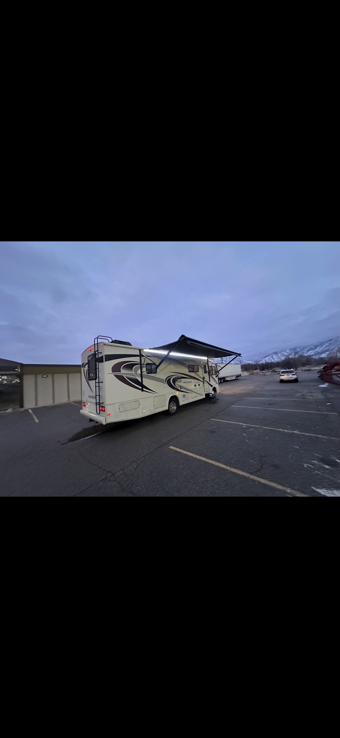 2018 Ford F-53 - Photo 23