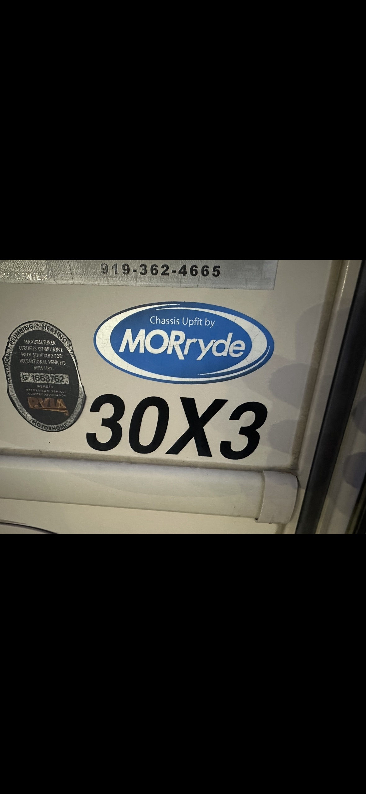 2018 Ford F-53 - Photo 24